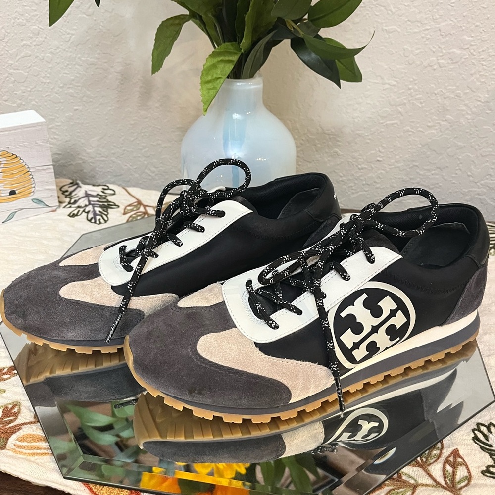 TORY BURCH
Annie Nylon Runner - Trainers - Perfect
Black / Lavagna